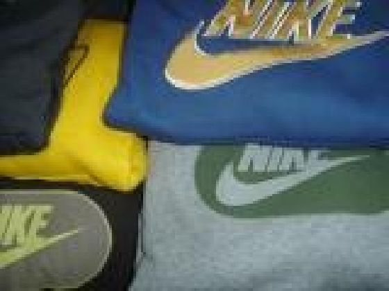 NIKE SWEATER