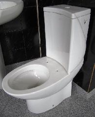 Exklusive WC-Kombination + Spülkasten in Weiss